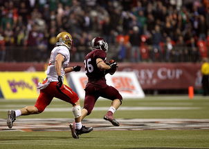 九游jiuyou-加拿大队在赛制中的表现：如何调整战术应对不同对手，加拿大队与中国队